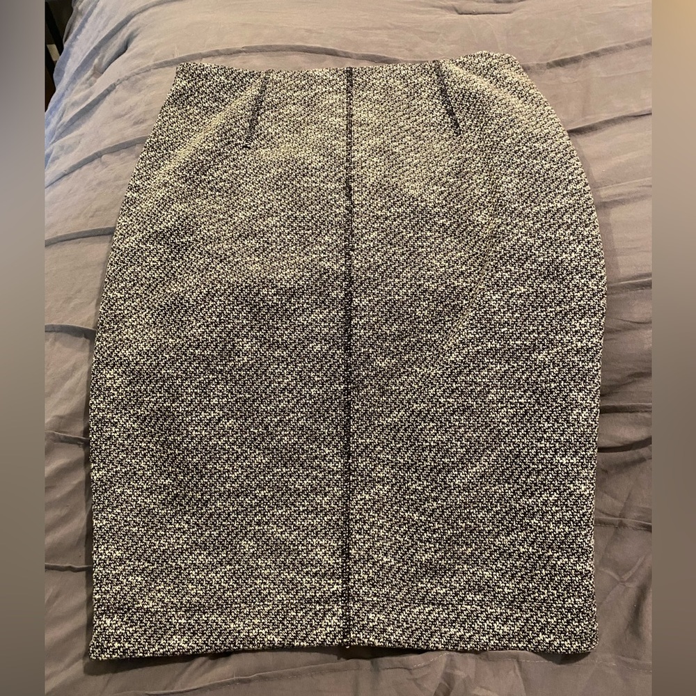Ann Taylor Pencil Skirt - Size 6